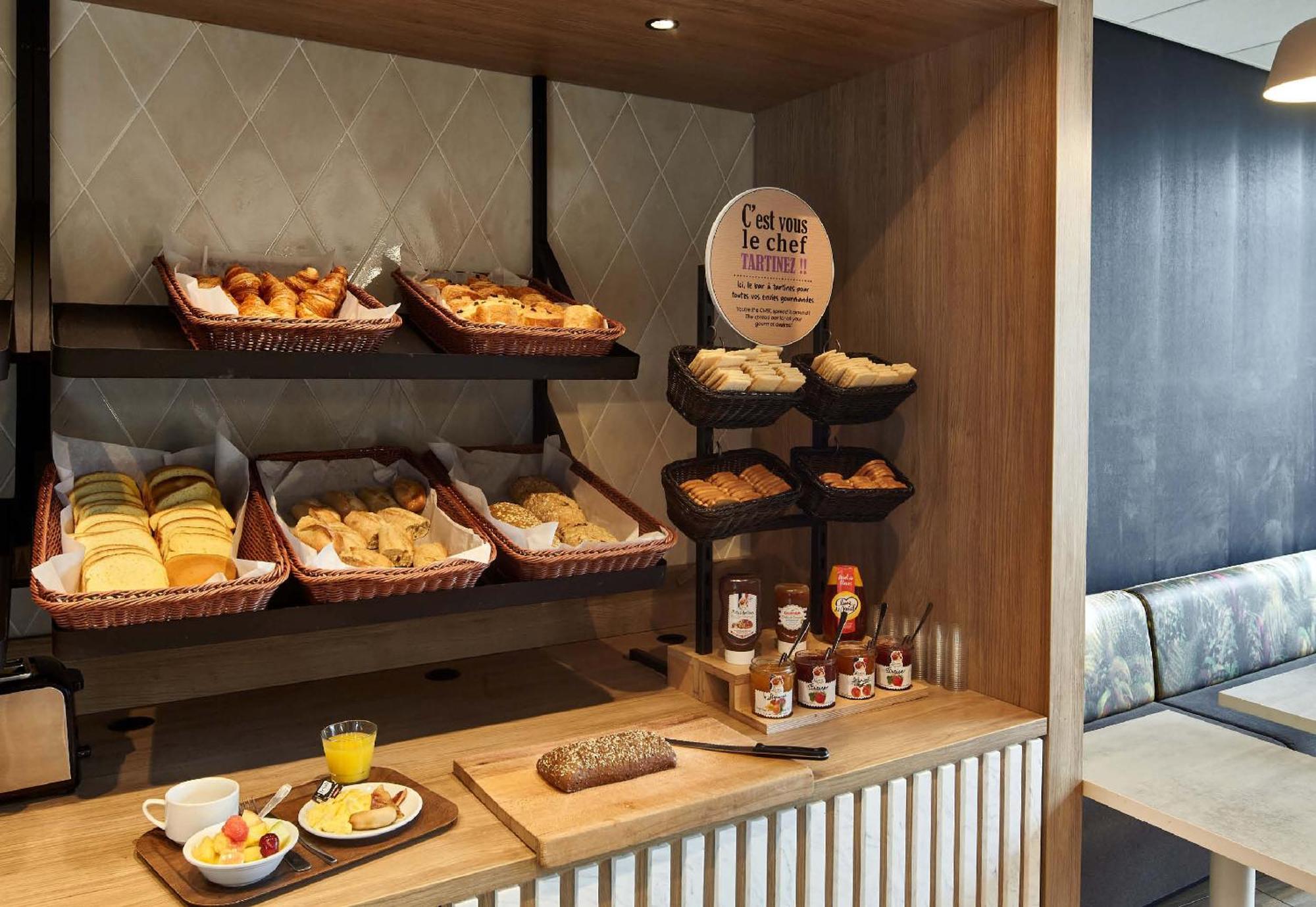 B&B Hotel Nimes Кэсарг Экстерьер фото